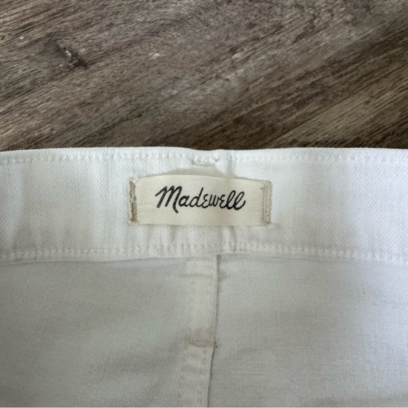 Madewell Cropped High-Rise Slim Wide-Leg Jeans in Tile White - COLOR: Tile White - Picture 10 of 12